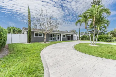 2770 NE 53rd Street, Lighthouse Point – Single Family Residence for sale