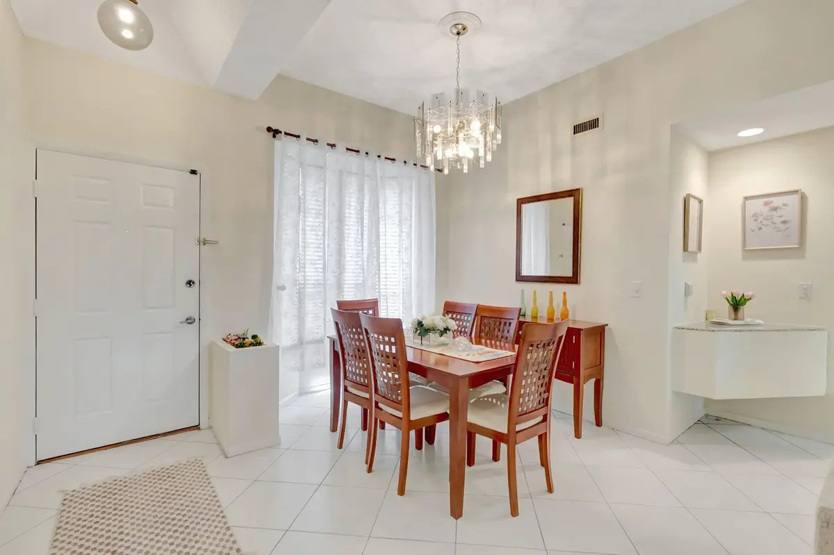 dining room at 7472 La Paz Boulevard 302, Boca Raton