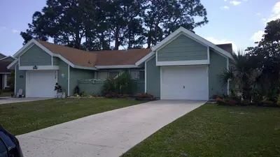 1350 SE La Haven Court, Port St. Lucie – Townhouse for rent