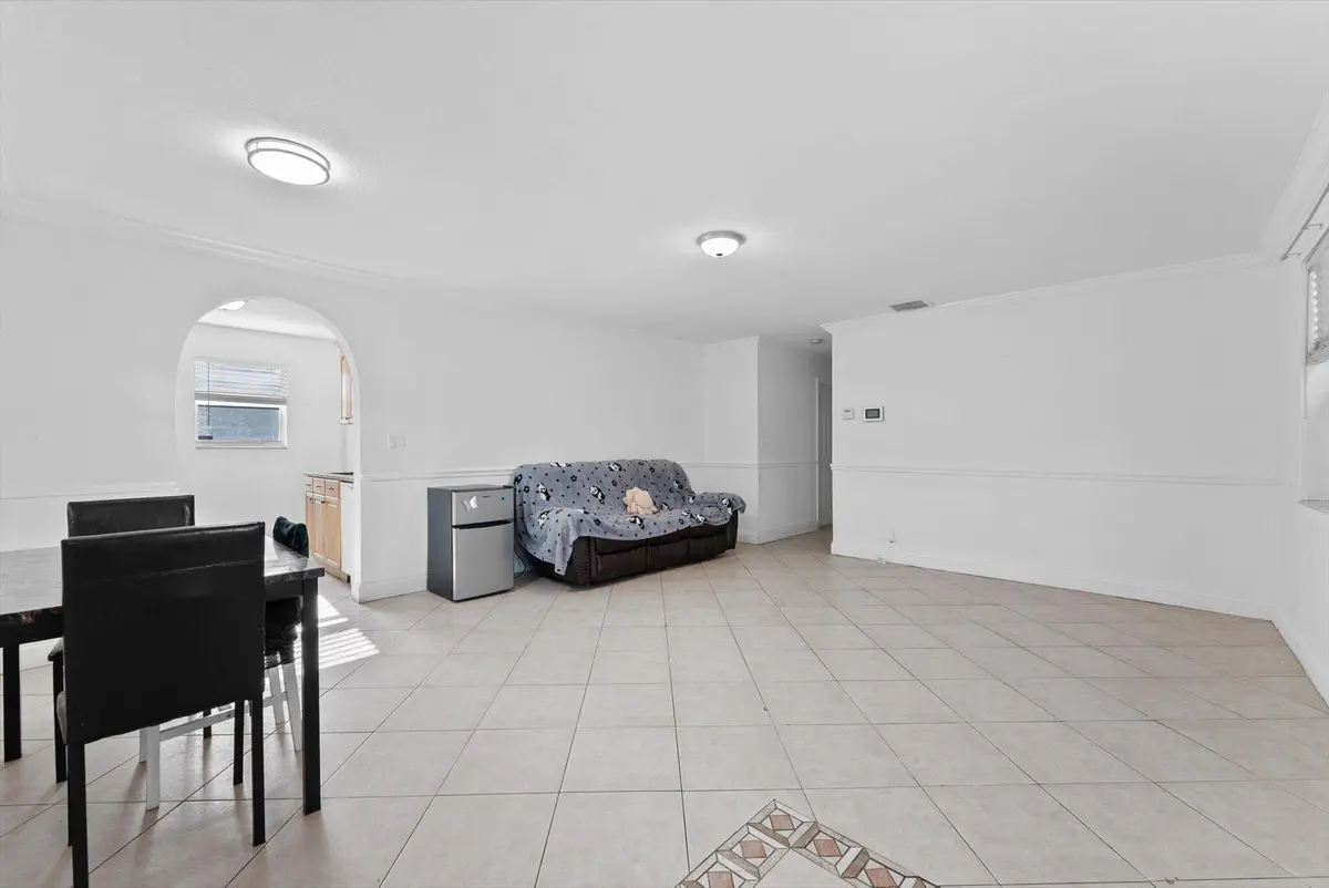 06-6 at 2831 N Seacrest Boulevard, Boynton Beach