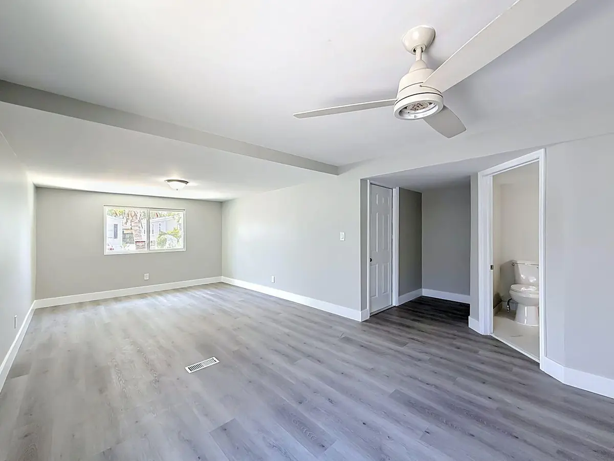 YPcepqnw at 2611 E Marina Drive, Dania Beach