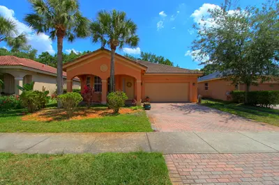 1796 SW Jamesport Drive, Port St. Lucie – Single Family Residence for sale