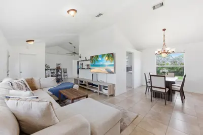 390 SE Cork Road, Port St. Lucie – Single Family Residence for sale