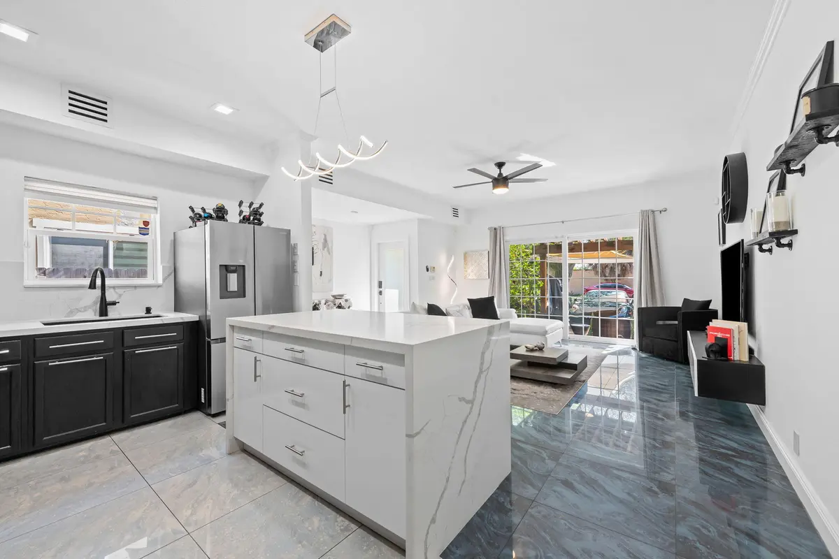 11-web-or-mls-DSC_4707 at 641 NW 1st Avenue, Fort Lauderdale