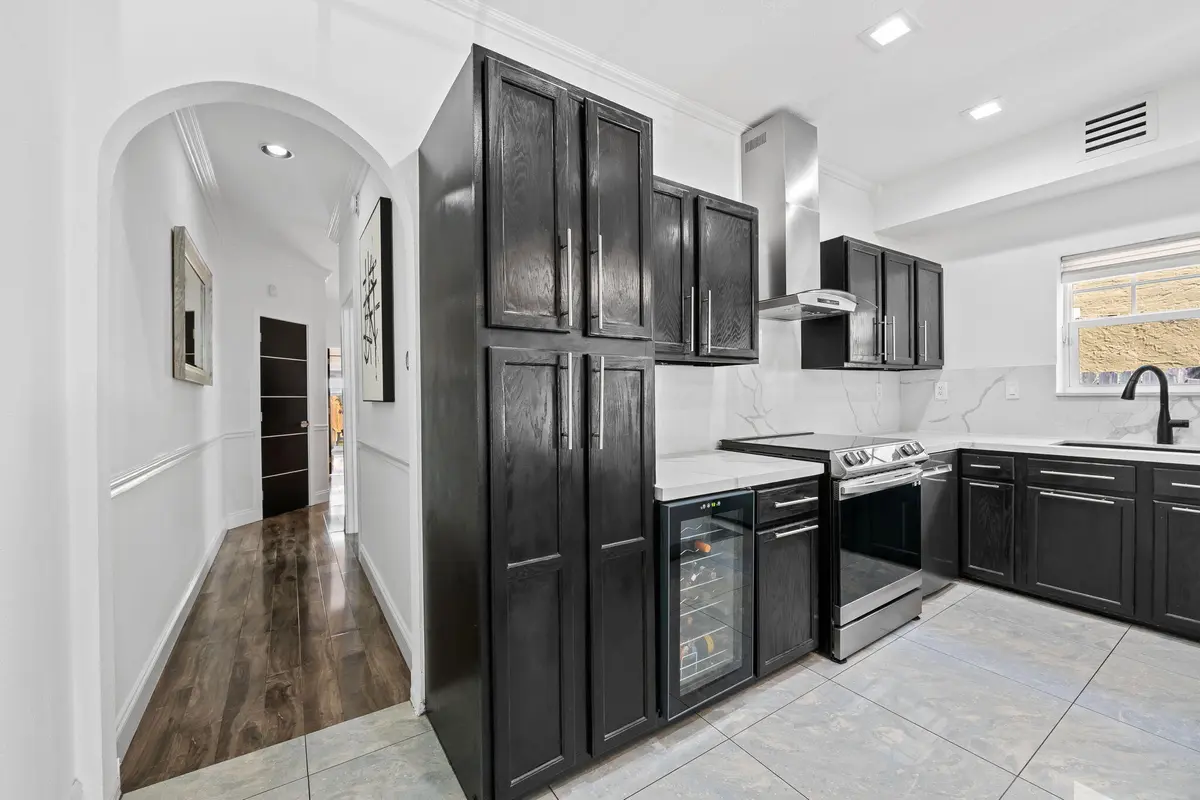 10-web-or-mls-DSC_4701 at 641 NW 1st Avenue, Fort Lauderdale