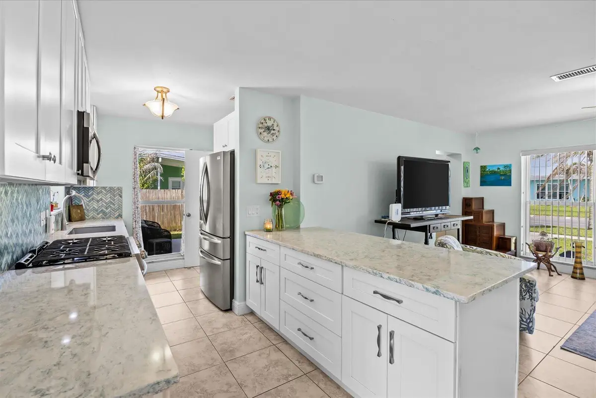 5-Kitchen at 2872 SE Wiltshire Terrace, Port St. Lucie