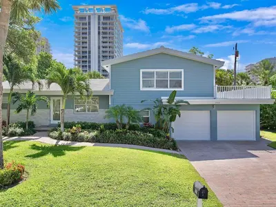 1310 Manor Drive, Singer Island – Single Family Residence for rent