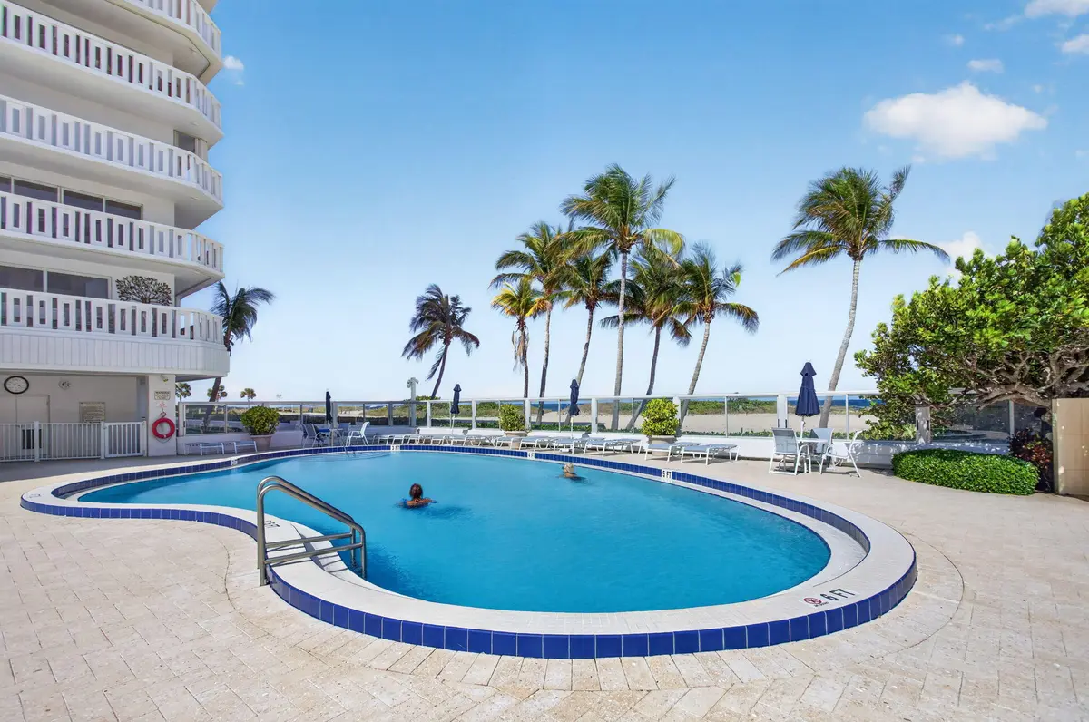 41-web-or-mls-1012-6167 at 1012 N Ocean Boulevard 408, Pompano Beach