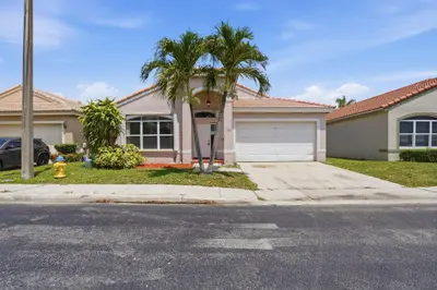 1495 SW 105th Avenue, Pembroke Pines – sold