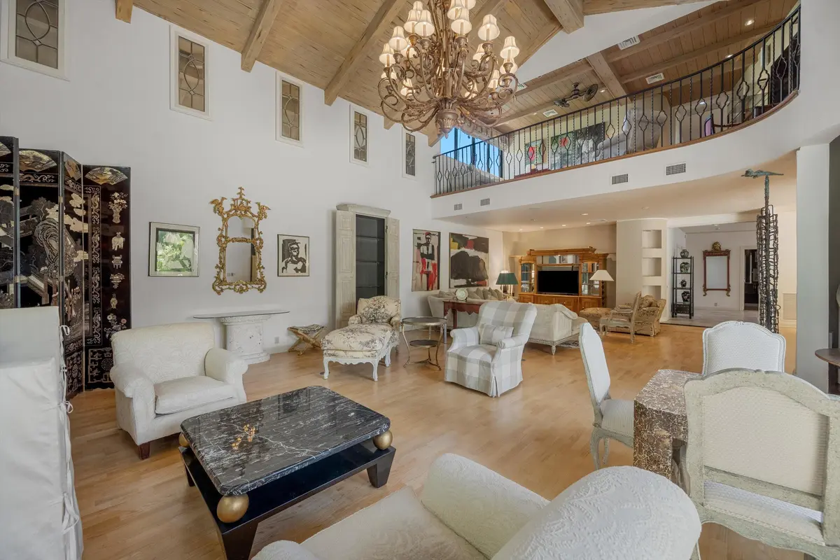 Living Room at 23 Sloans Curve Drive, Palm Beach