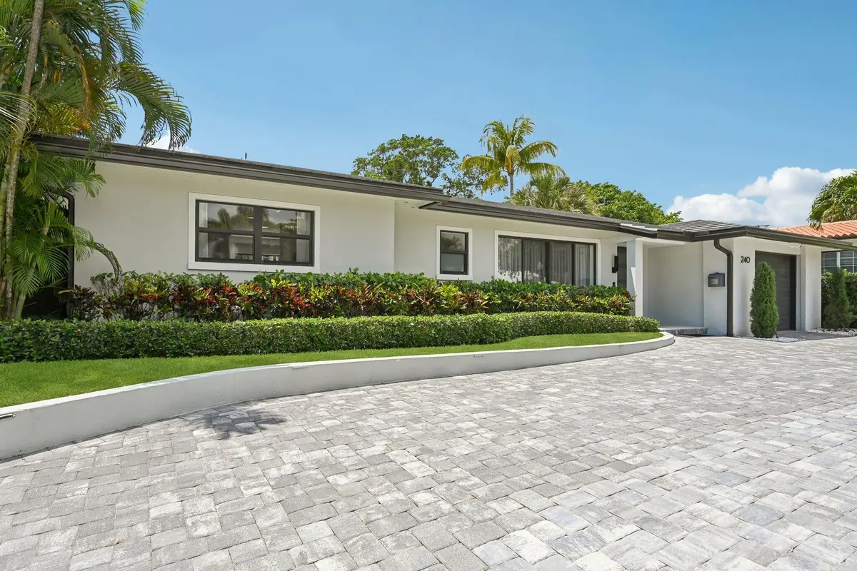 2-web-or-mls-30th St-L3004-002 at 240 30th Street, West Palm Beach