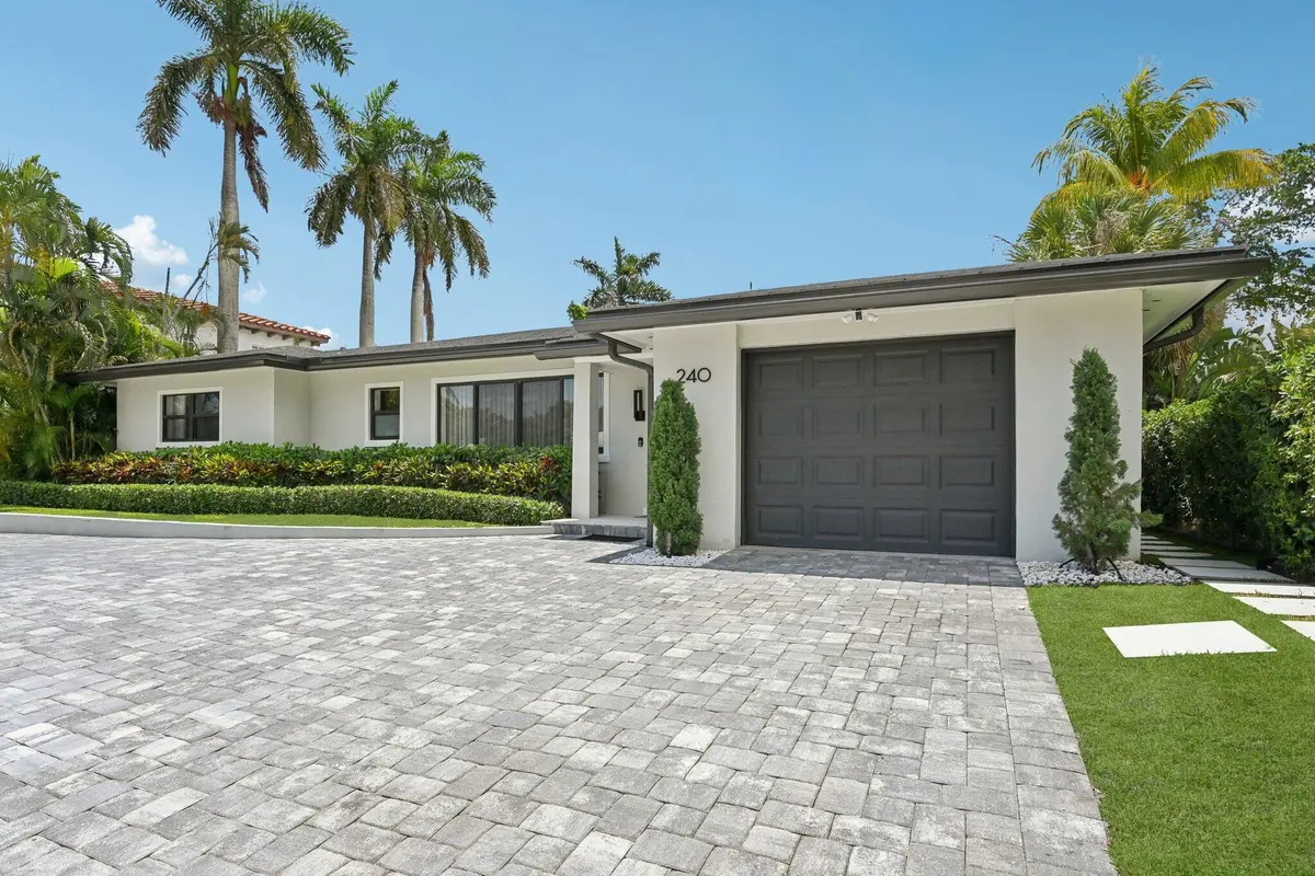 3-web-or-mls-30th St-L3004-003 at 240 30th Street, West Palm Beach