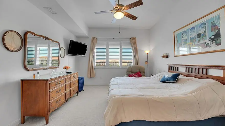 02 16 Premier BR set at 1 Harbour Isle Drive Ph2, Hutchinson Island