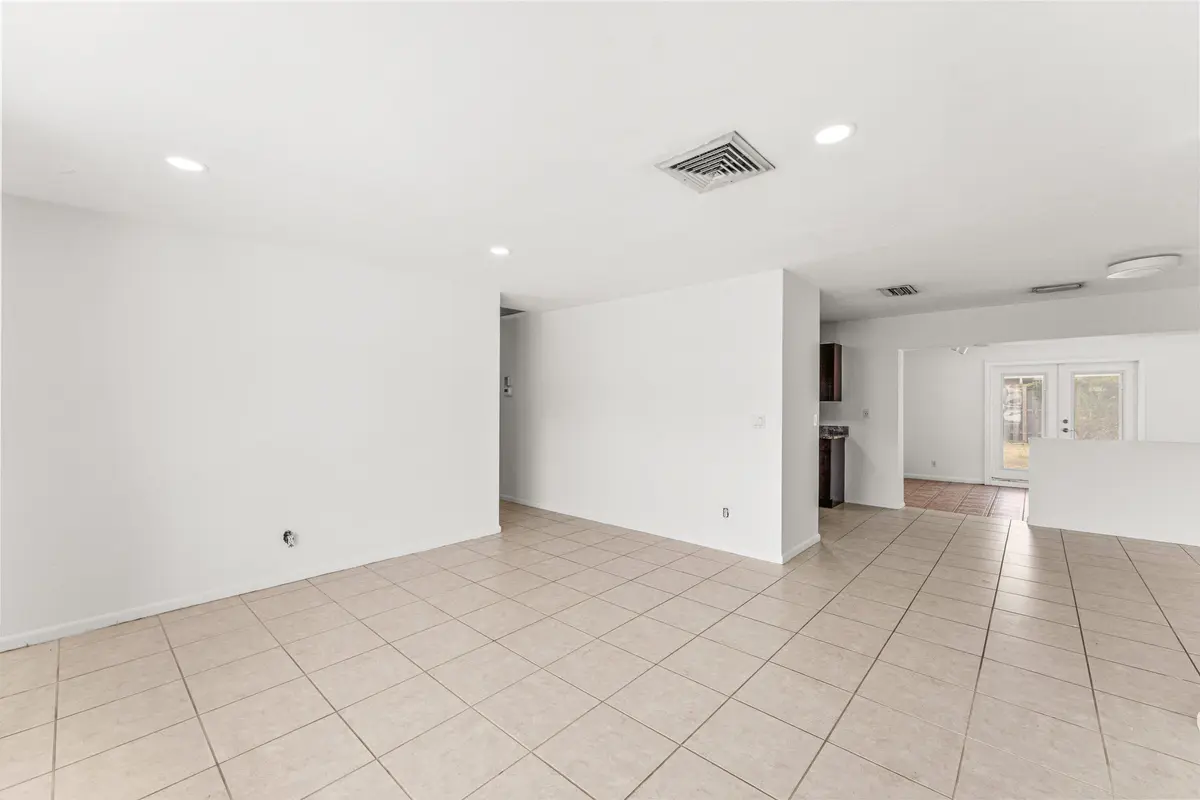 Living Room at 360 NE 23rd Way, Boca Raton