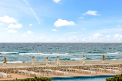 2295 S Ocean Boulevard 302, Palm Beach – sold
