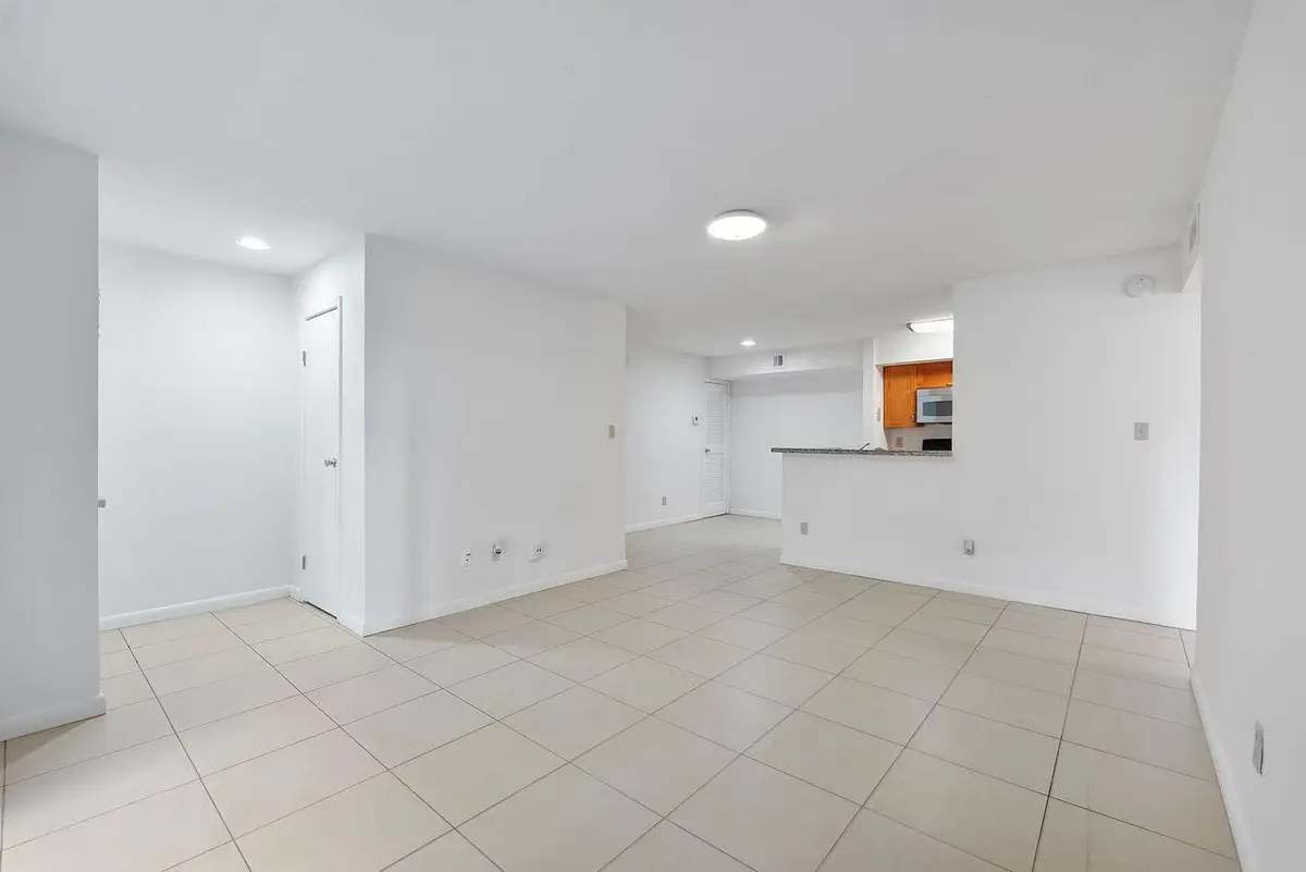 875_Riverside_Dr_u710_006 at 875 Riverside Drive 710, Coral Springs