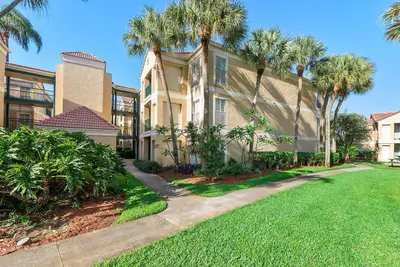875 Riverside Drive 710, Coral Springs – sold