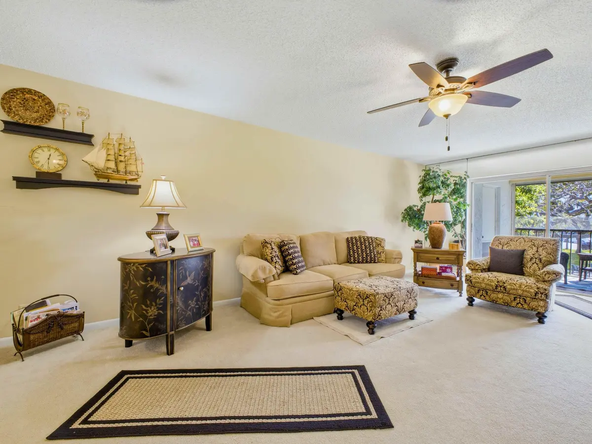 Living at 6625 S Oriole Boulevard 2040, Delray Beach
