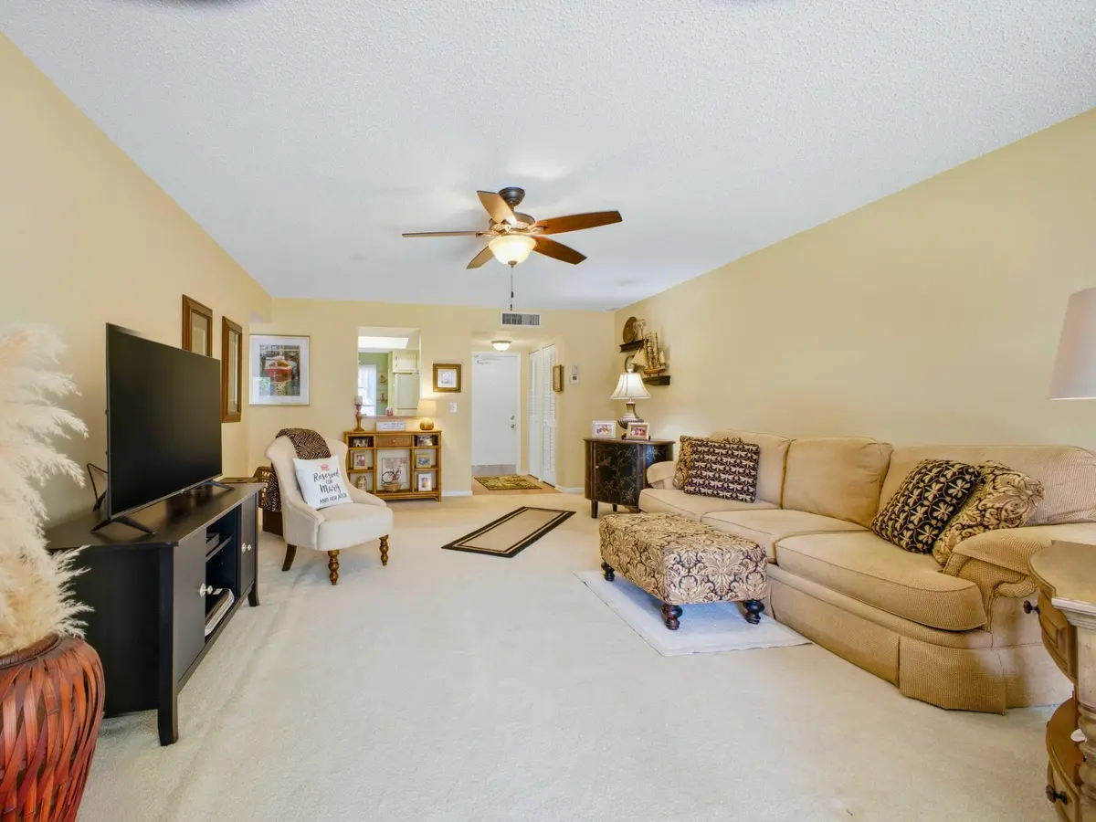 Living at 6625 S Oriole Boulevard 2040, Delray Beach