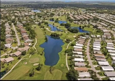 community overhead at 7750 SE Shenandoah Drive, Hobe Sound