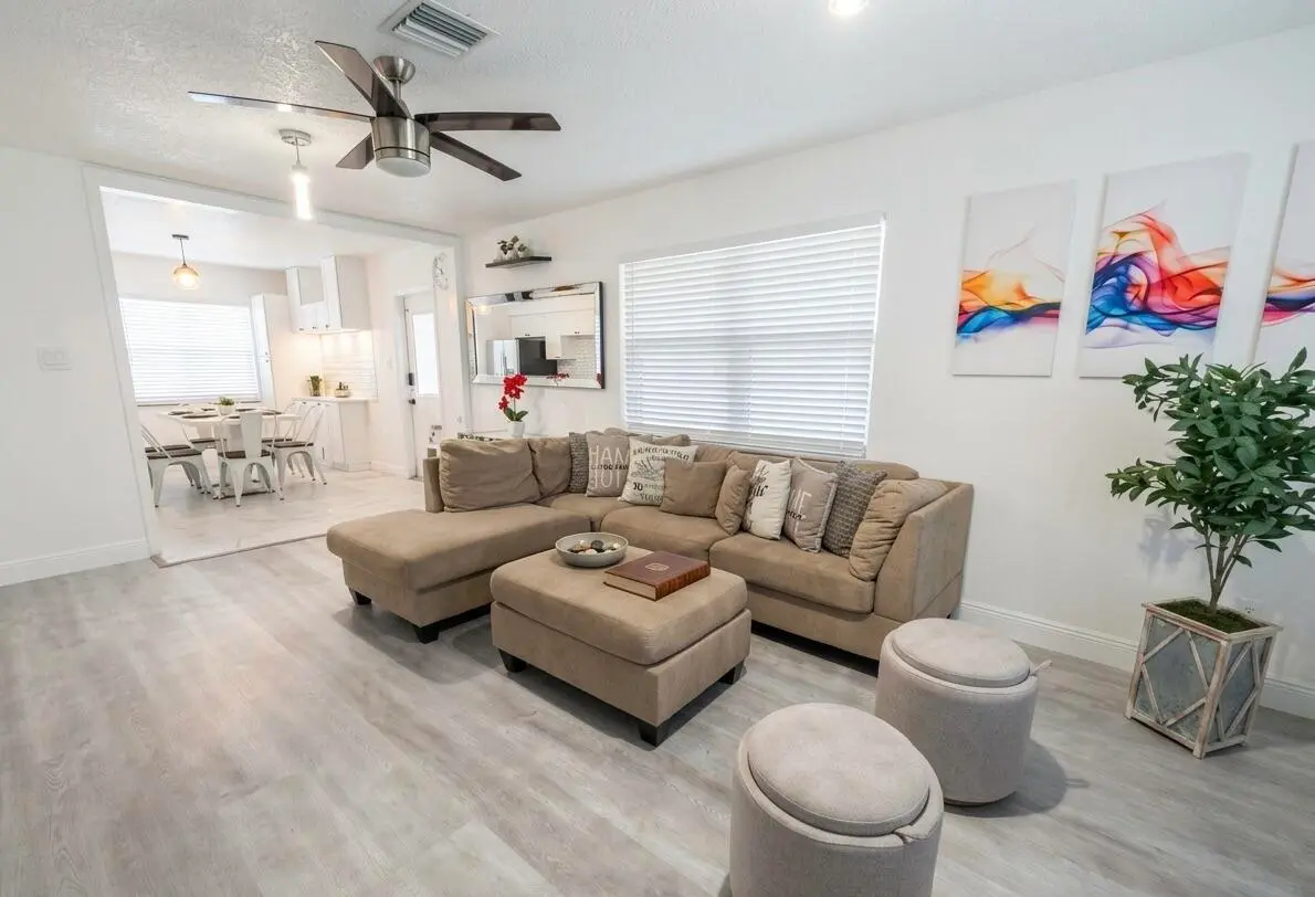 image_4c2a8064 at 1524 N Victoria Park Road, Fort Lauderdale