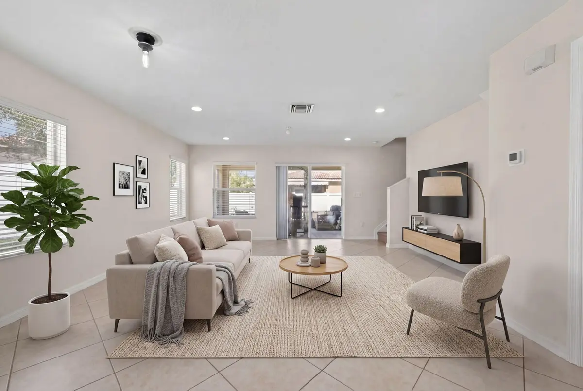 21-web-or-mls-hf_20260502_132025_f9c38ef at 5951 Manchester Way, Tamarac