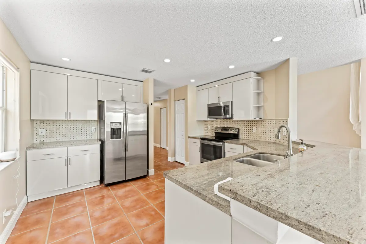 DSC00352 at 2103 SW 173rd Avenue, Miramar