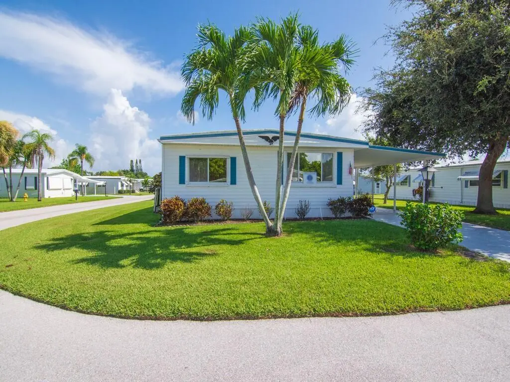 Resized005 at 264 NE Cameo Way, Jensen Beach