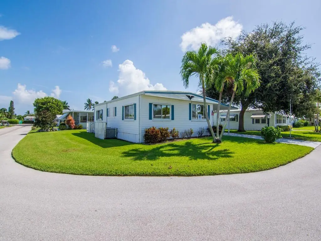 Resized006 at 264 NE Cameo Way, Jensen Beach