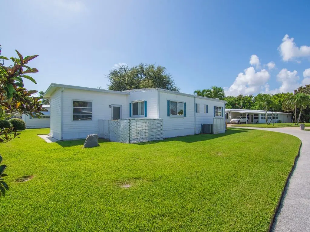 Resized007 at 264 NE Cameo Way, Jensen Beach