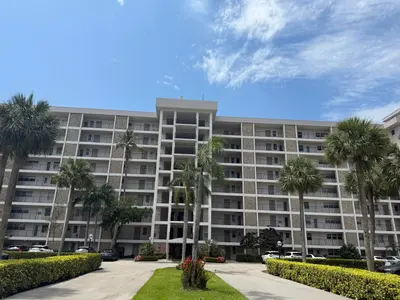3150 N Palm Aire Drive 804, Pompano Beach – sold
