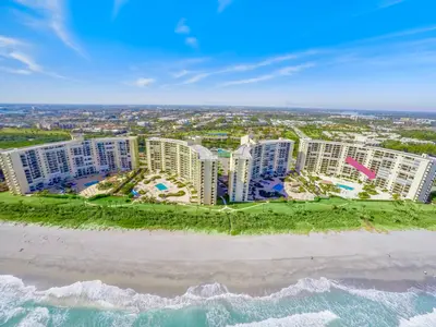400 Ocean Trail Way 303, Jupiter – Condominium for sale