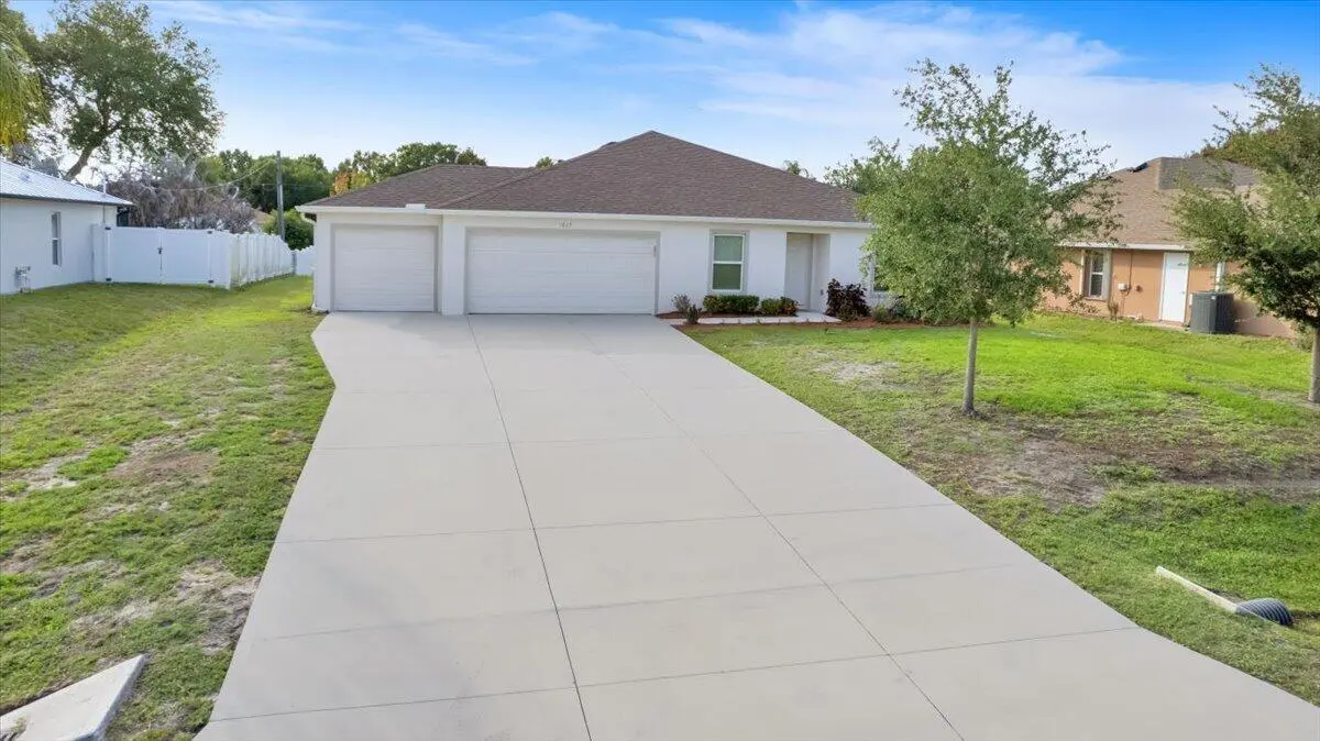 Home Sweet Home at 1043 Landsdowne Drive, Sebastian