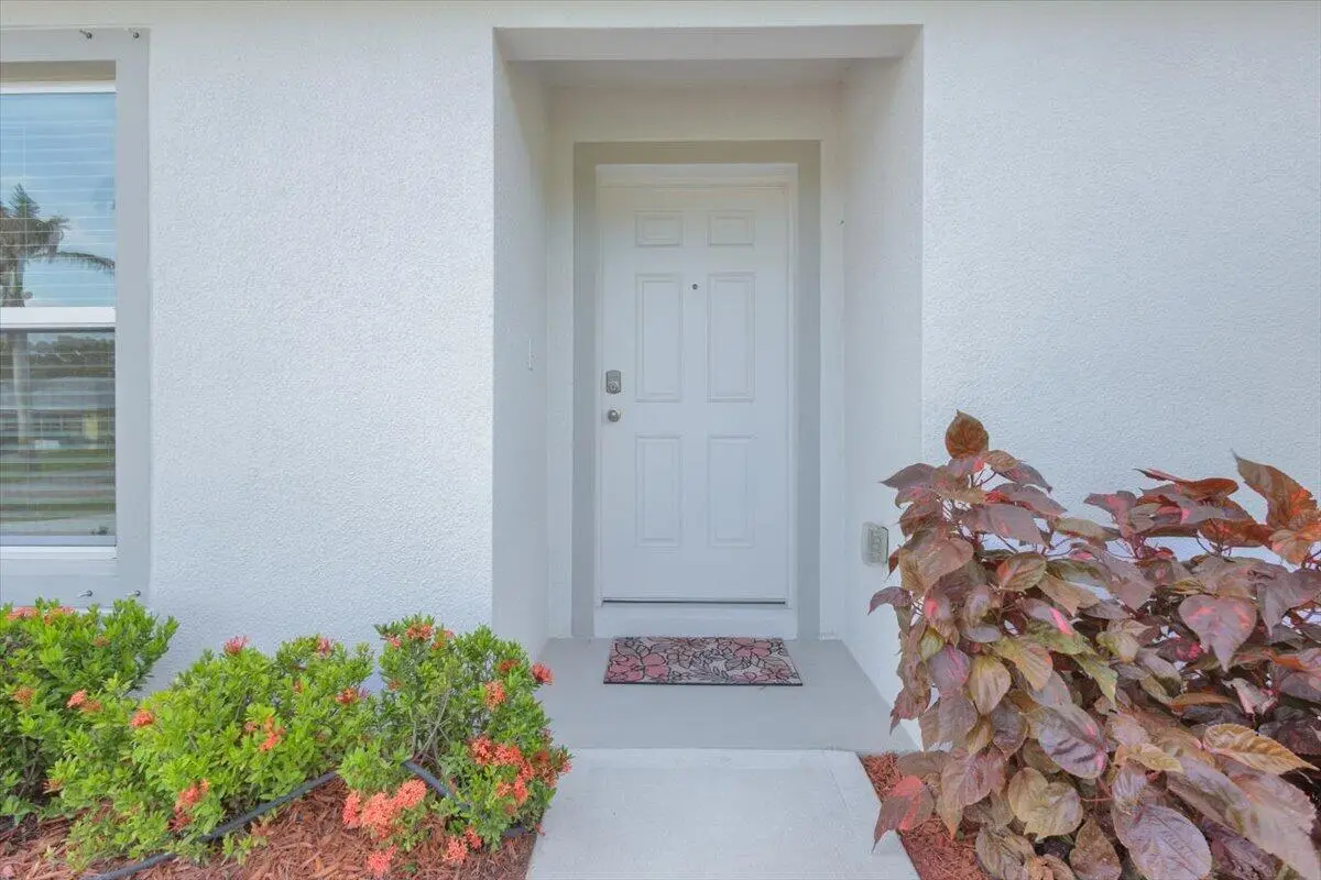 Home Sweet Home at 1043 Landsdowne Drive, Sebastian
