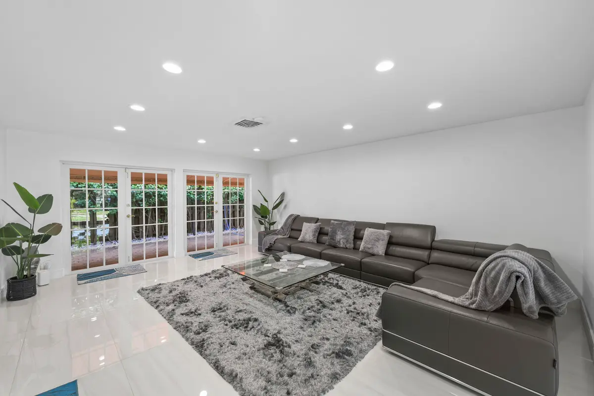 3531 Northeast 30th Ave - 9.jpg-FULL at 3531 NE 30th Avenue, Lighthouse Point