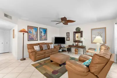 100 SE 6th Avenue 304, Pompano Beach – sold