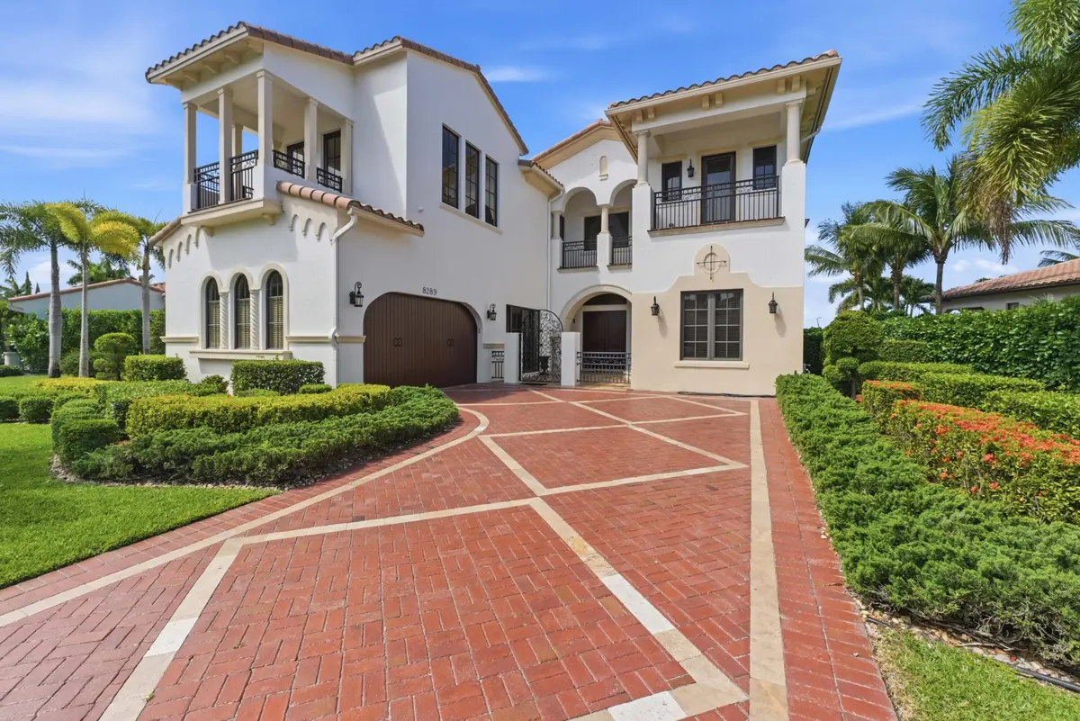 8289 Emerald Ave024 at 8289 Emerald Avenue, Parkland