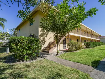 400 18th Street G2, Vero Beach – leased
