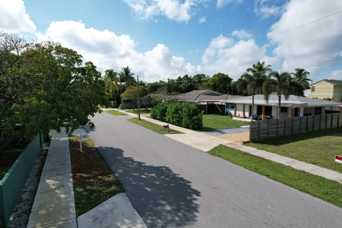 dji_fly_20241231_110528_62_1735661201597 at 910 SE 3rd Avenue, Delray Beach