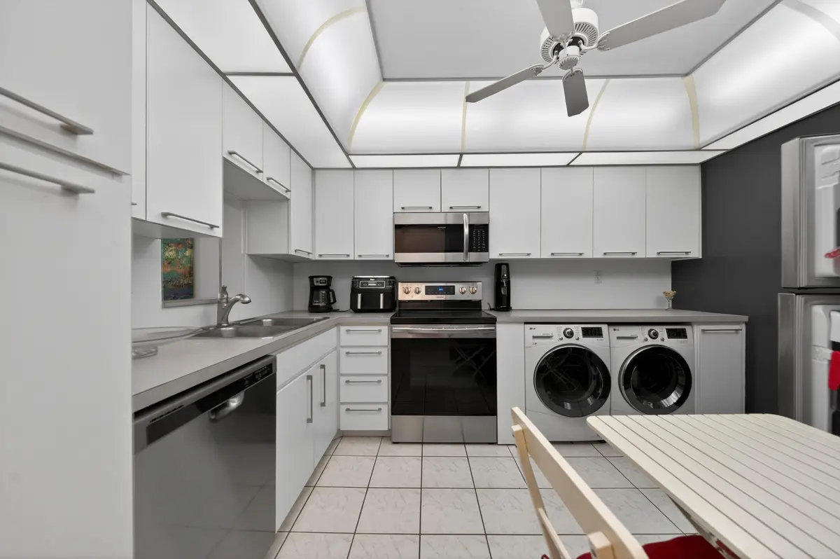 019-005-KitchenBreakfast-4000x2660 at 6000 N Ocean Boulevard 2a, Lauderdale-By-The-Sea