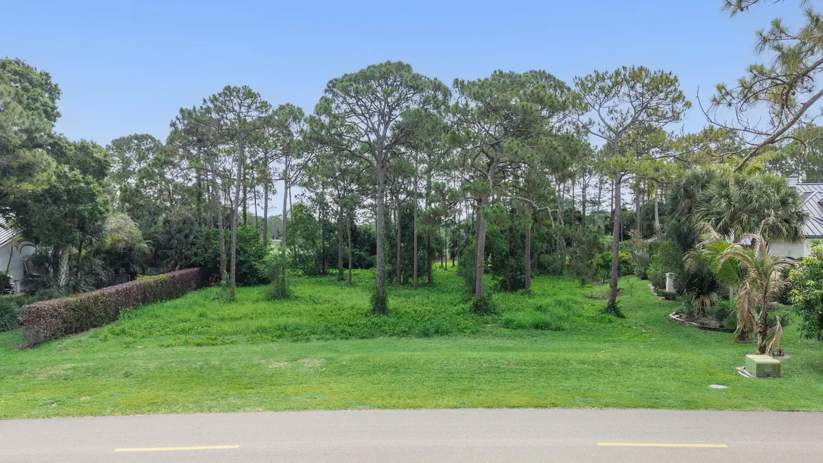 1-web-or-mls-DJI_20260502111837_0334_D at 19051 SE Old Trail Drive, Jupiter