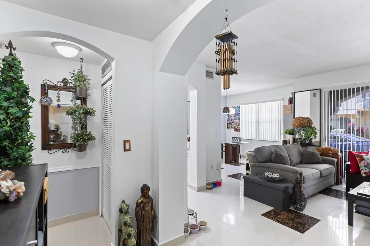 Entry at 8912 W Flagler, Street 111, Miami