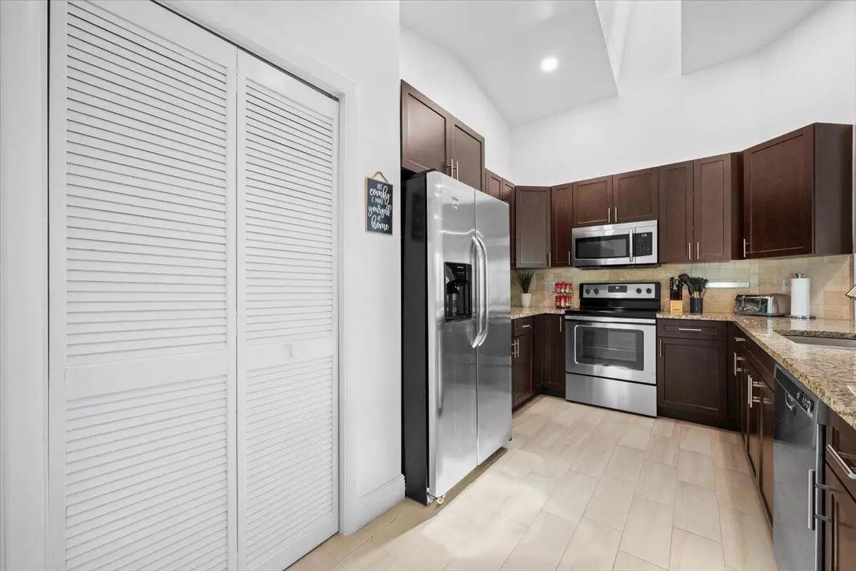 015-LUX_8506 at 6075 Francis Street, Jupiter