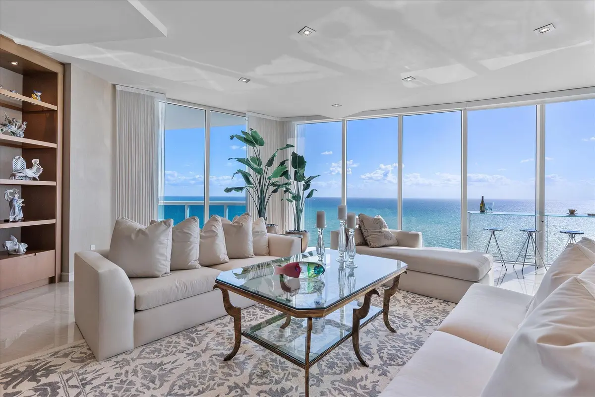 007-2711 S Ocean Dr unit 3602_007 at 2711 S Ocean Drive 3602, Hollywood