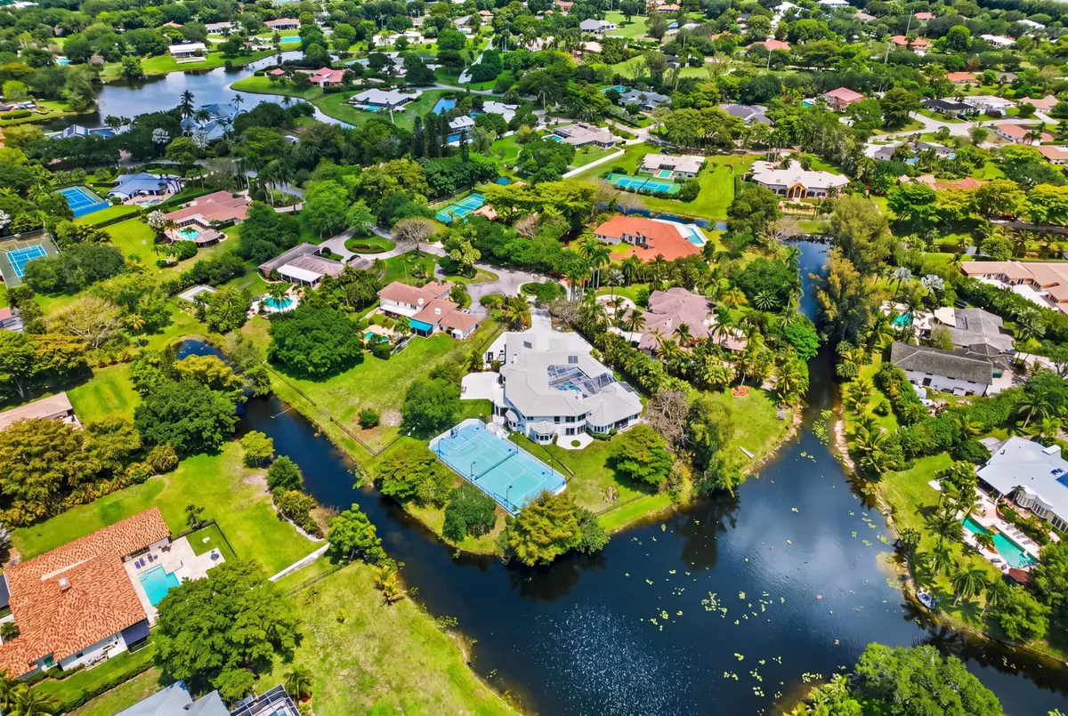 hf_20260422_185146_767b9245-b894-475d-ab at 4010 NW 100th Avenue, Coral Springs