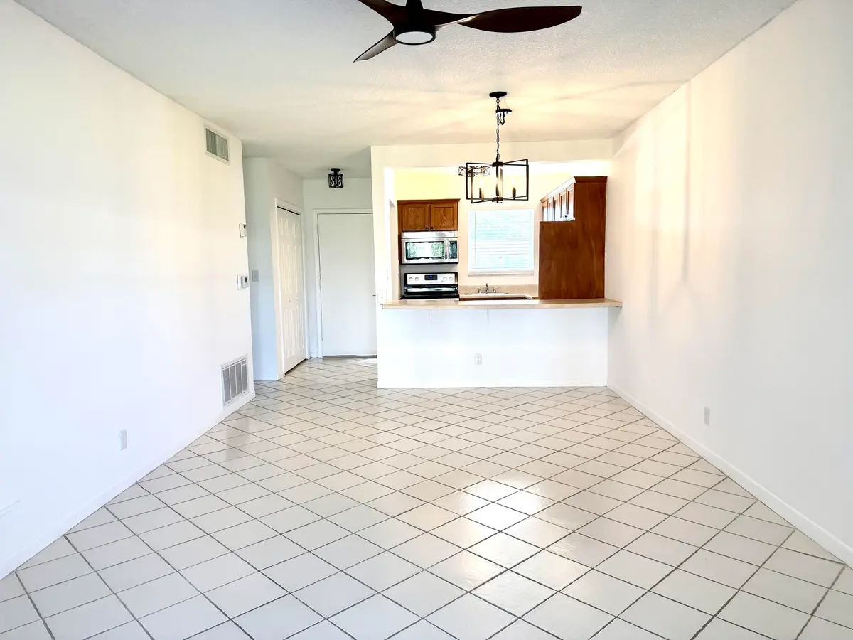 . at 1118 Lake Terrace 103, Boynton Beach