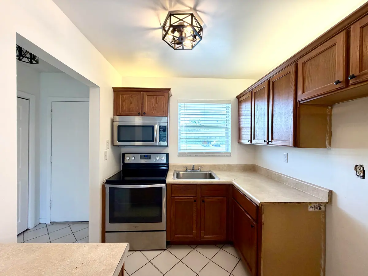 . at 1118 Lake Terrace 103, Boynton Beach