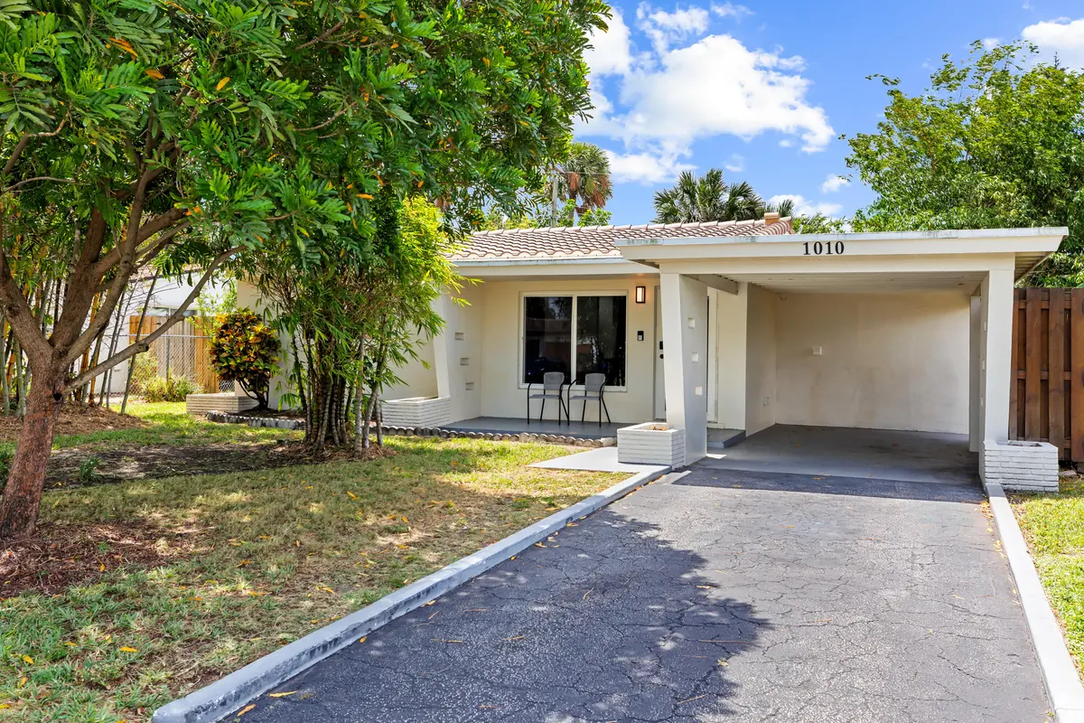 FRONT at 1010 SW 32nd Street, Fort Lauderdale