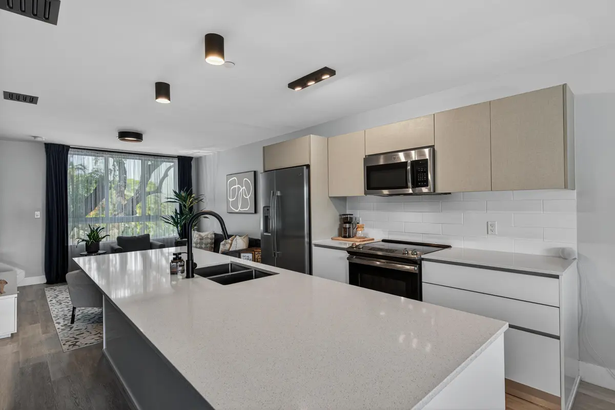 head-31 at 2535 NE 193rd Street 3203, Miami
