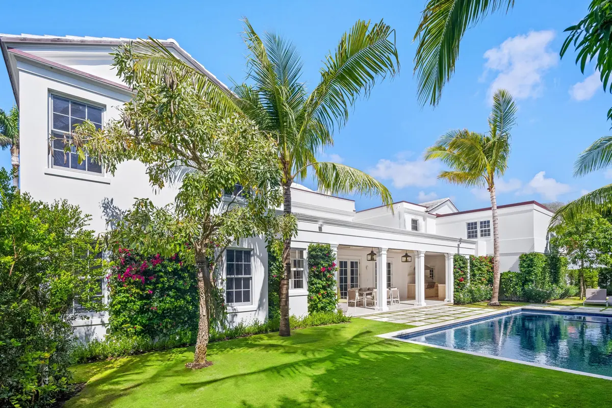 991 N Lake Way at 991 N Lake Way, Palm Beach